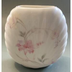 Vintage Vase Fine China Japan White Porcelain Floral Motif Clam Shaped